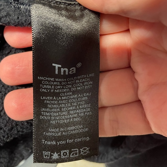 Aritzia TNA cozy fleece mega sweatpants joggers women’s small black oversized - Picture 3 of 6